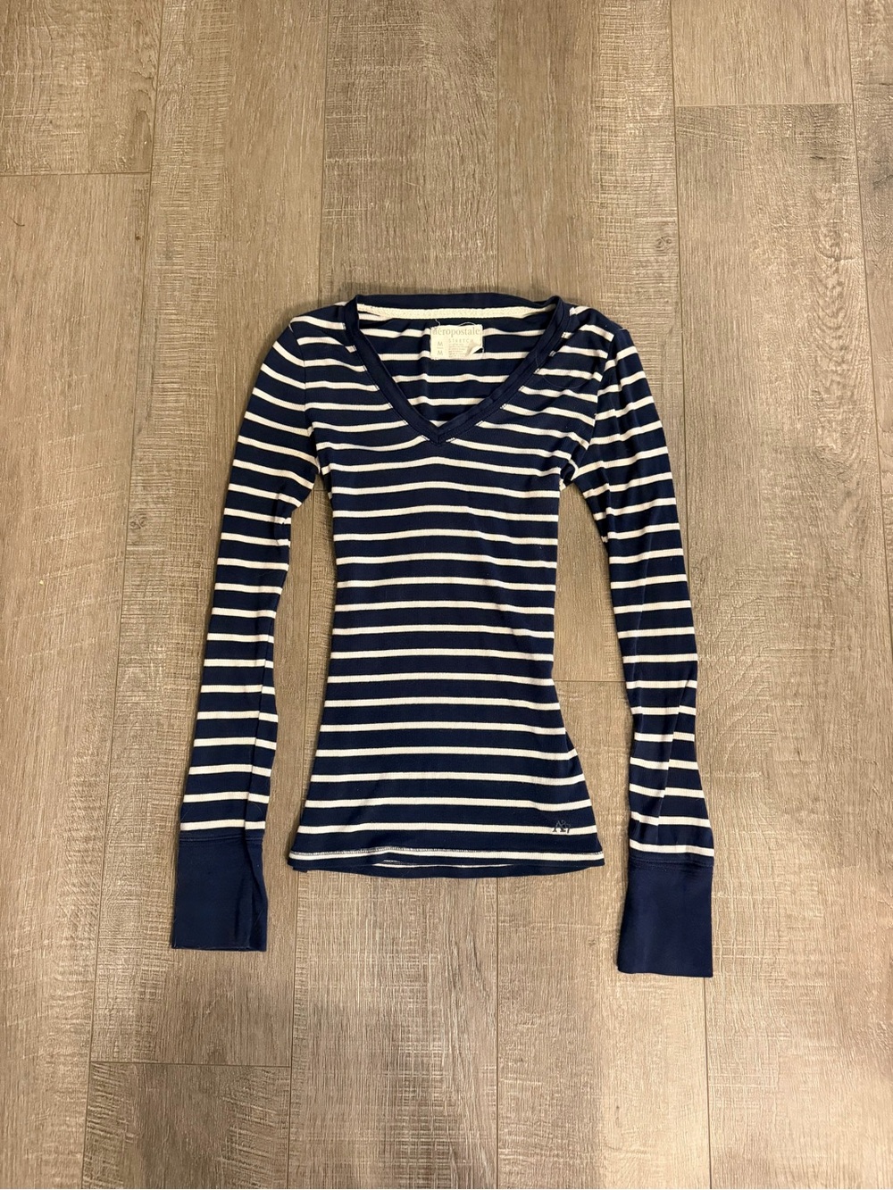 Vintage Aeropostale y2k Navy and White Striped V‑Neck Long Sleeve Top